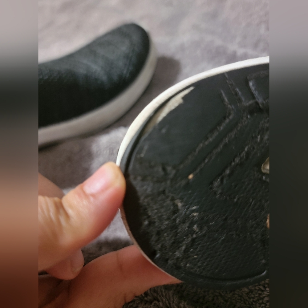 Tommy Bahama Black Sandals - Picture 6 of 7